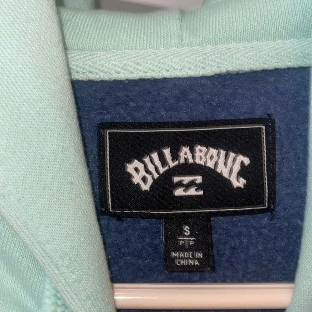 Billabong Men’s Pullover Hoodie - Picture 3 of 4